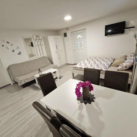 Guesthouse Ella Slunj Ngoại thất bức ảnh