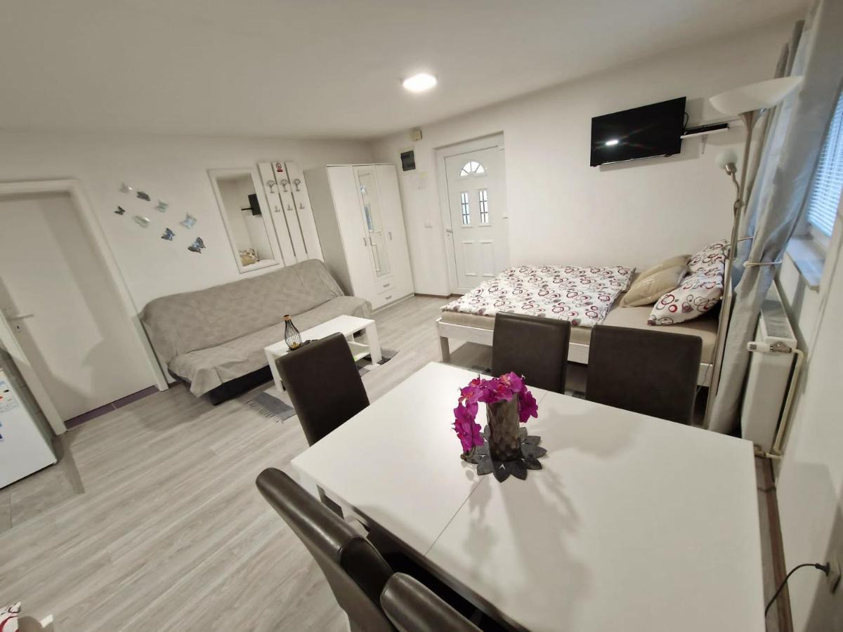 Guesthouse Ella Slunj Ngoại thất bức ảnh